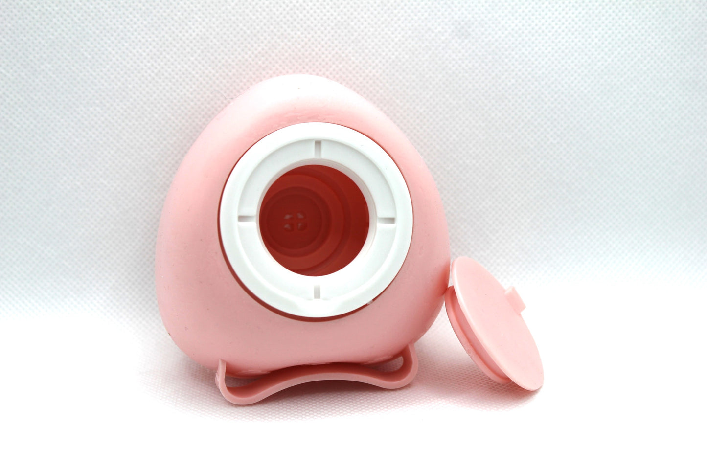 Réservoir intégré : Remplissez avec du shampoing ou du savon, puis pressez pour distribuer