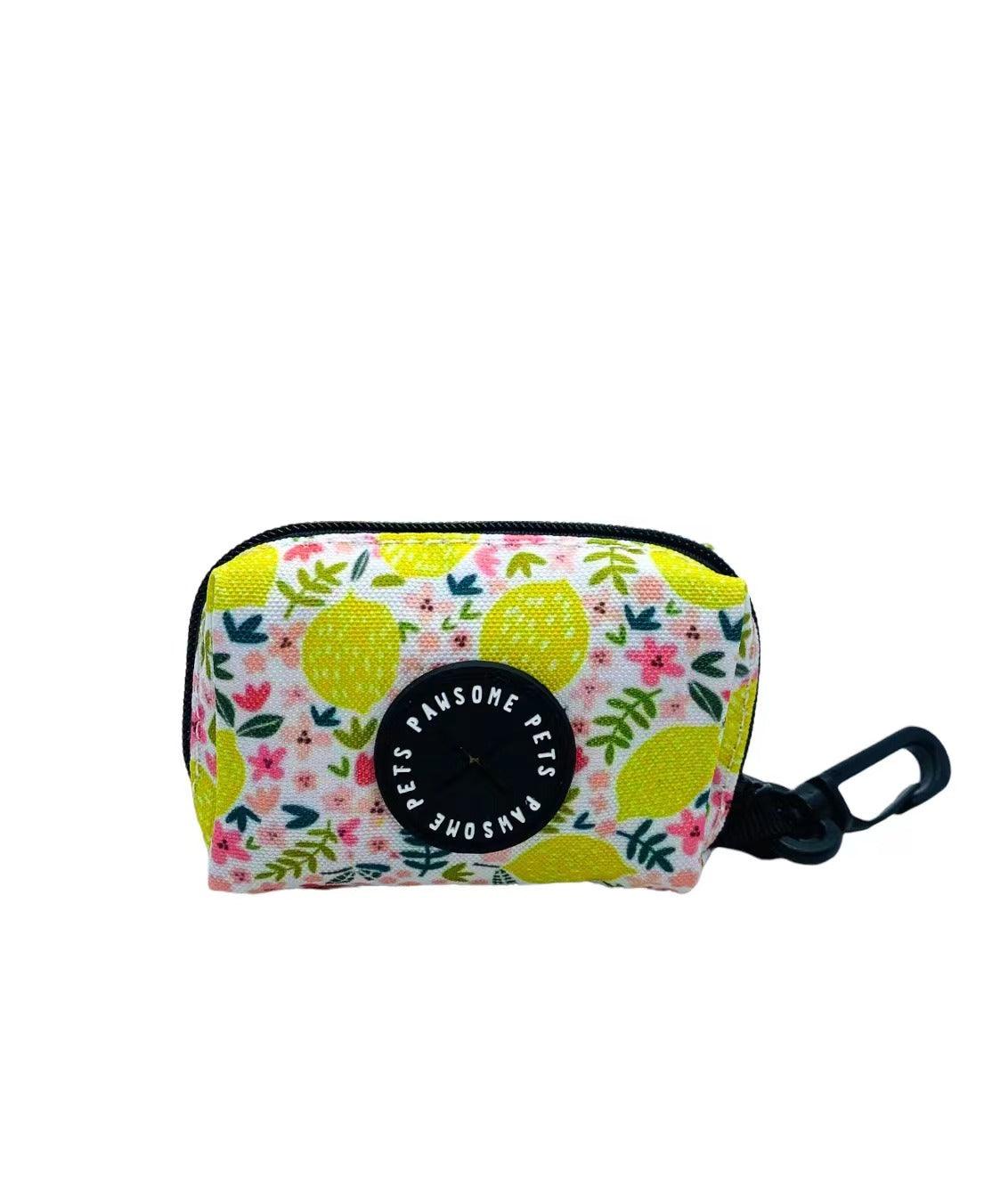 Transport & Lifestyle / Premium Accessible - Dog 🐶 WASTE BAG HOLDER - OH MY LEMON - Distributeur de Sacs à Déjections en Néoprène Premium
