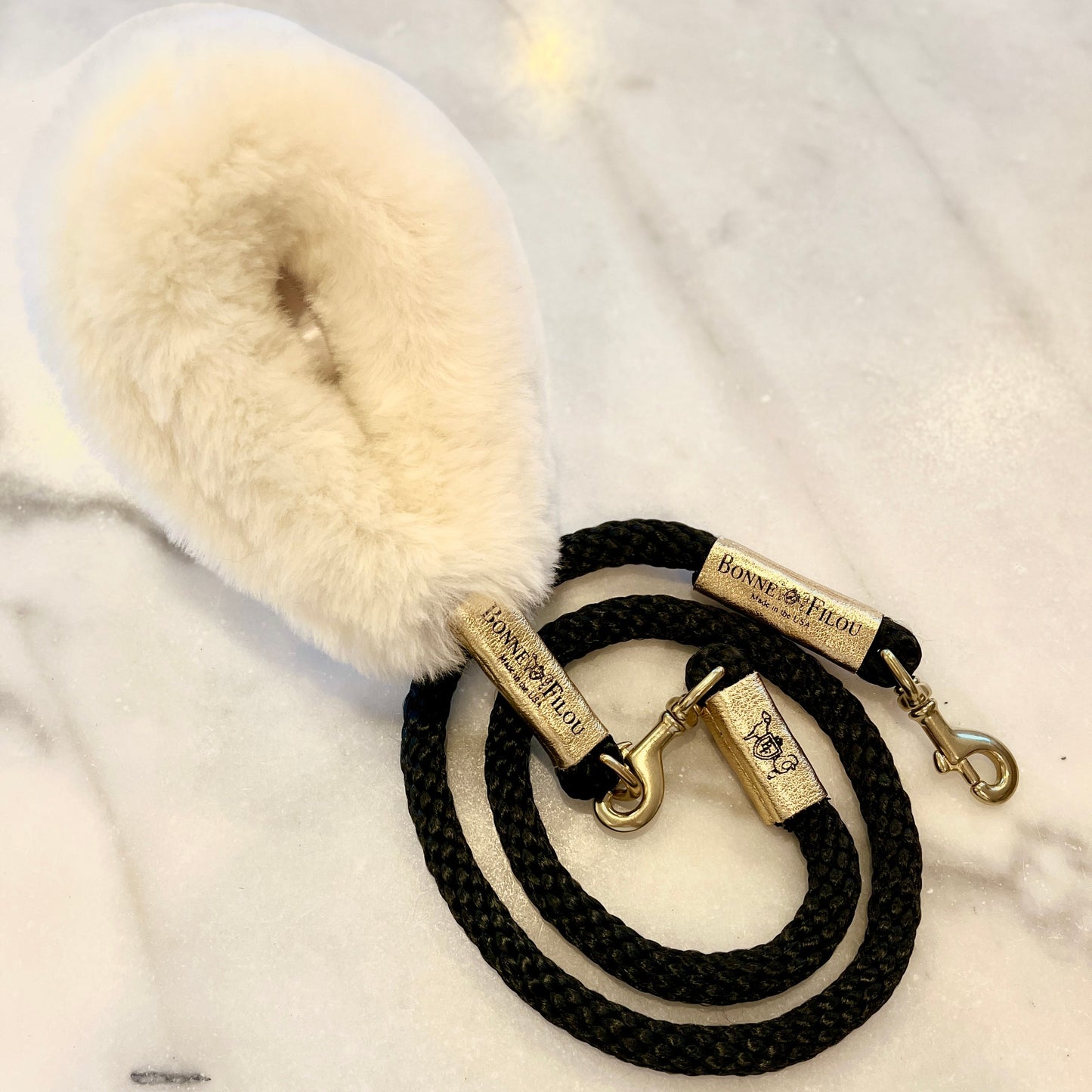 Laisse Luxe pour Chien - Poignée Shearling + Corde Premium - Bonne et Filou - Made in USA