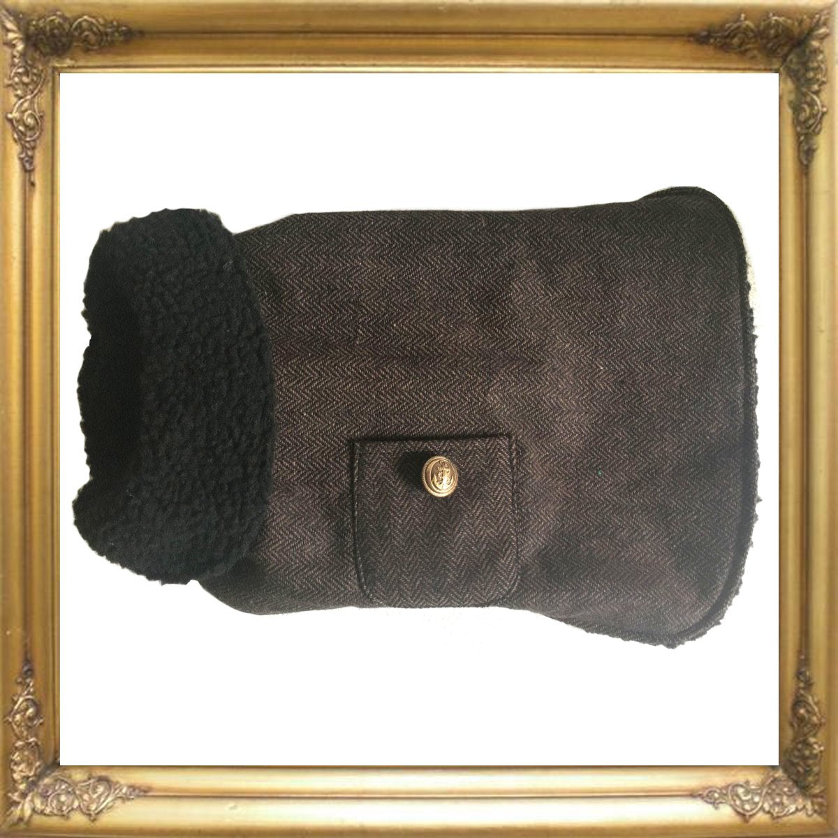 Un manteau digne des podiums, conçu pour les chiens qui aiment avoir du style.