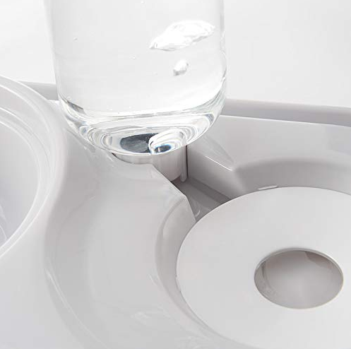 distributeur d’eau pour animaux avec pieds antidérapants et poignées latérales