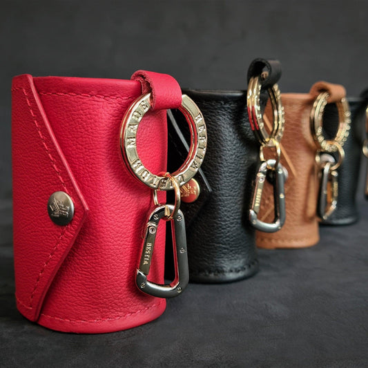Luxe Artisanal 🐶 Bestia Designer Poop Bag Holder - Porte‑Sacs en Cuir Nappa Italien