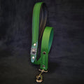 💚 Eros Leash GREEN - Laisse Cuir 90 cm | Padded Handle & Rivet Signature