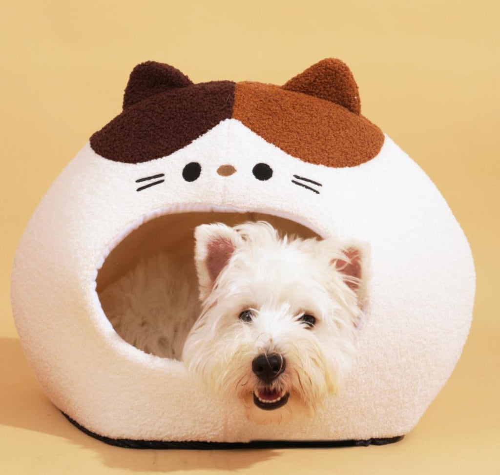 Dog & Cat 🐶🐱 One Bite Ivory Pet Bed