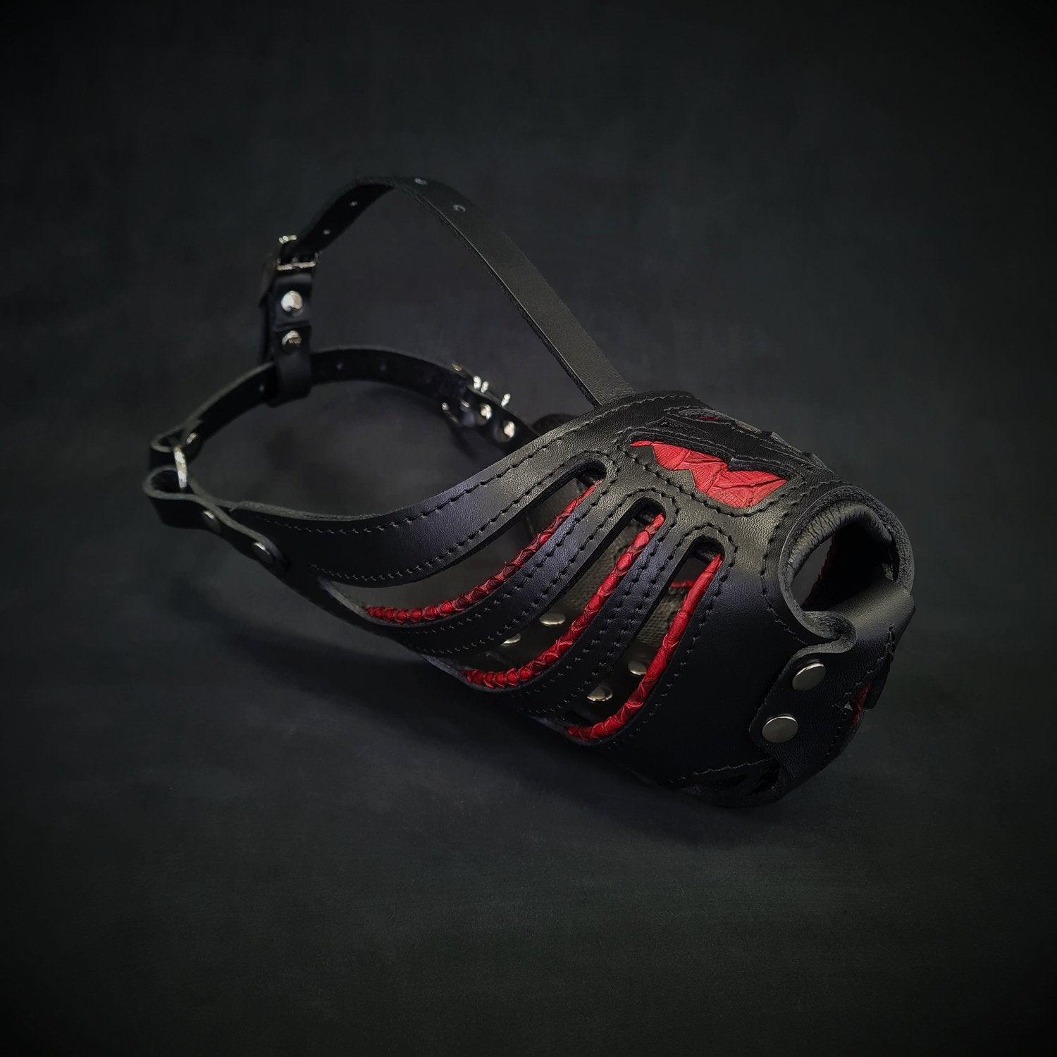 Tactical Premium 🐺 Bestia “Red Dragon” Basket Muzzle - Muserolle Panier Cuir Premium (Respirante & Renforcée)