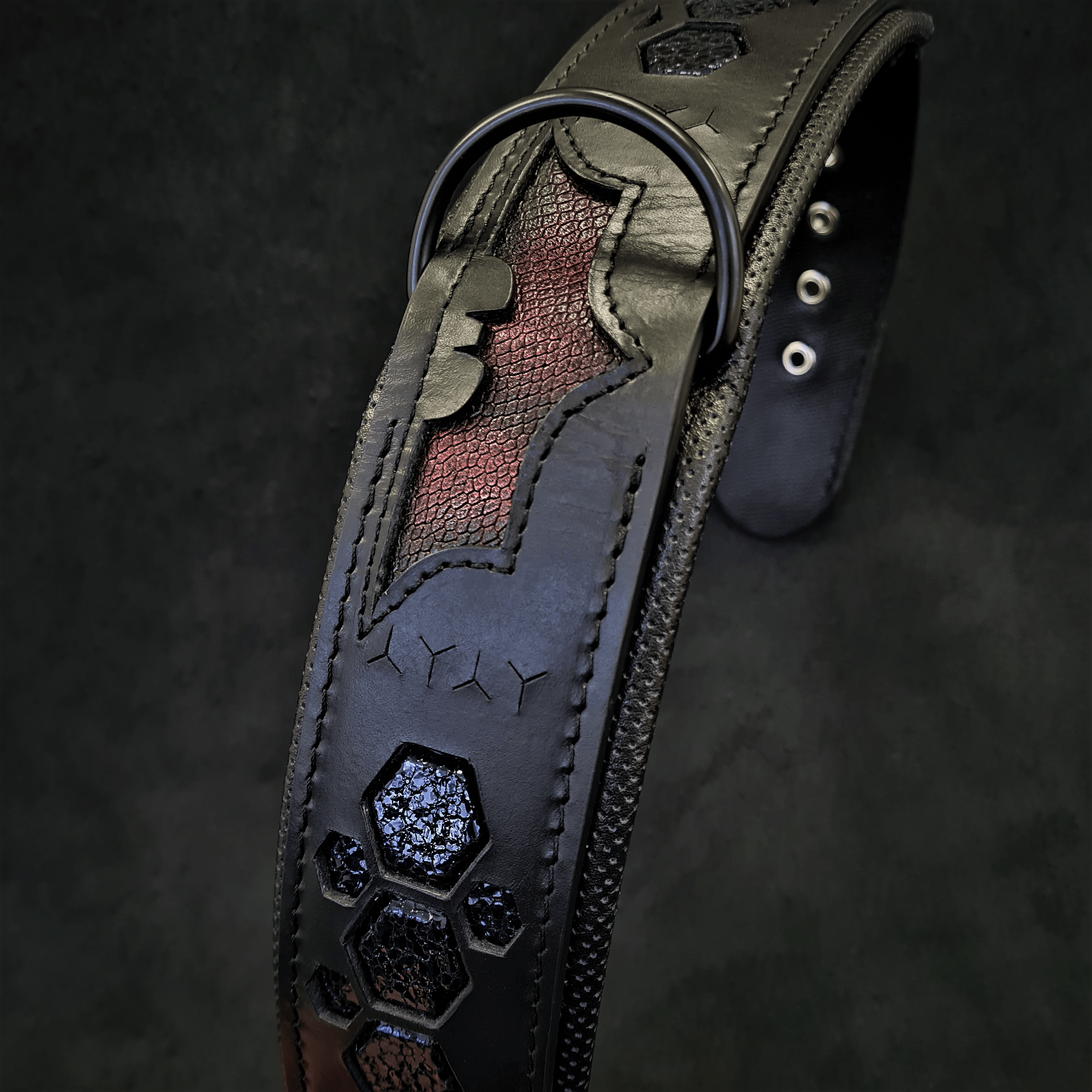🐕 🦇 BESTIA “BATDOG” Collier en Cuir Noir - Collier Premium Inspiré Héros pour Chiens Puissants | Fait Main en Europe